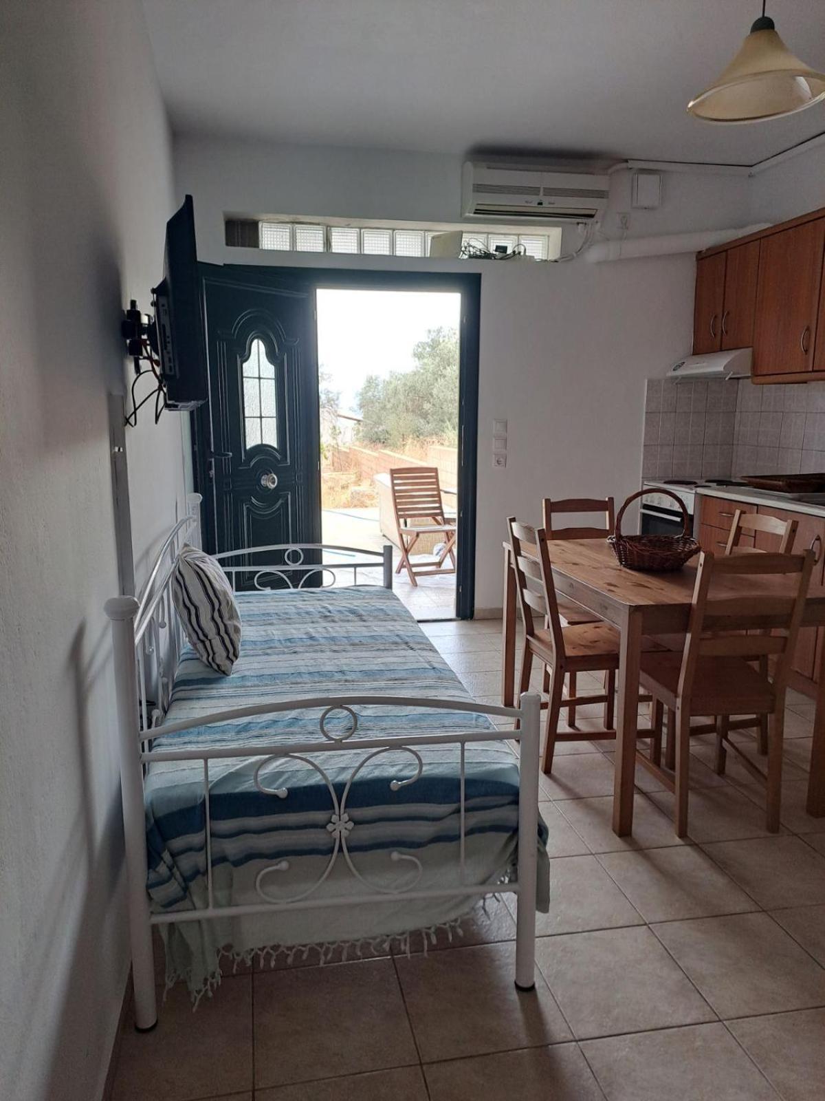 Flisvos Apartments Megalochori  Экстерьер фото