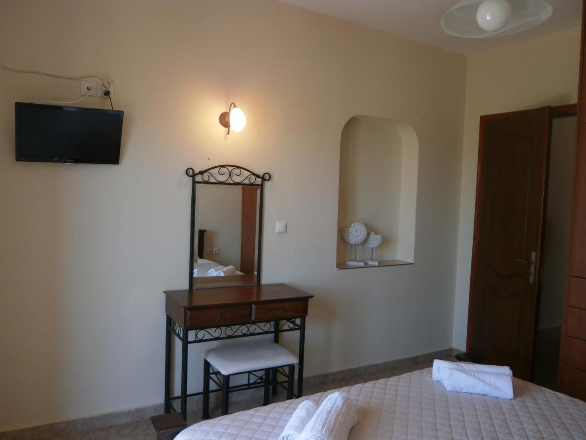 Flisvos Apartments Megalochori  Экстерьер фото